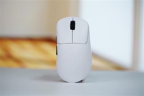 长城配资 原生级双8K回报率！雷柏VT3S鼠标图赏