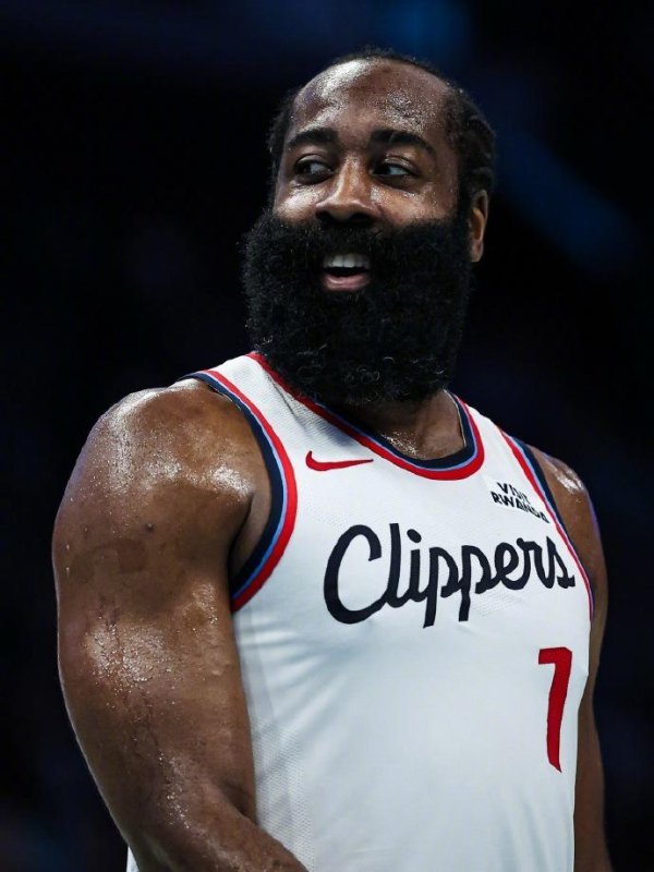 大金牛 快船大胜黄蜂止连败：哈登55+7+10三分刷爆纪录 保罗神迹历史首人